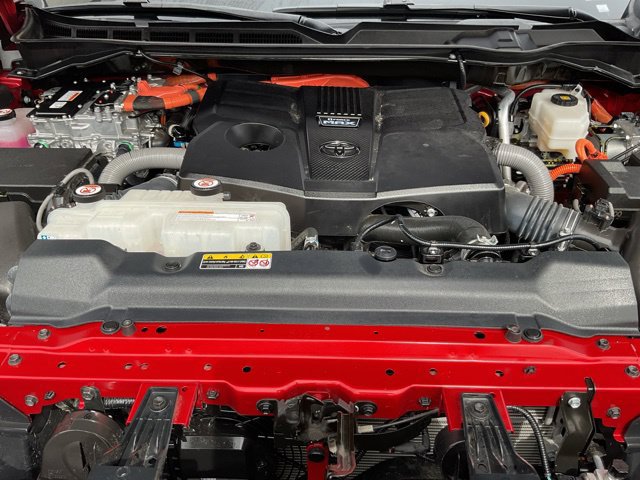 Used 2025 Toyota Tundra Limited AWD/4WD image 15