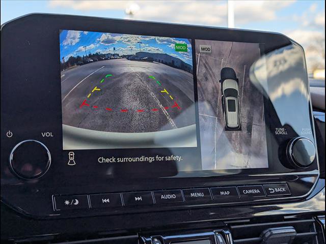 Used 2024 Nissan Pathfinder Platinum w/ Cargo Package image 19