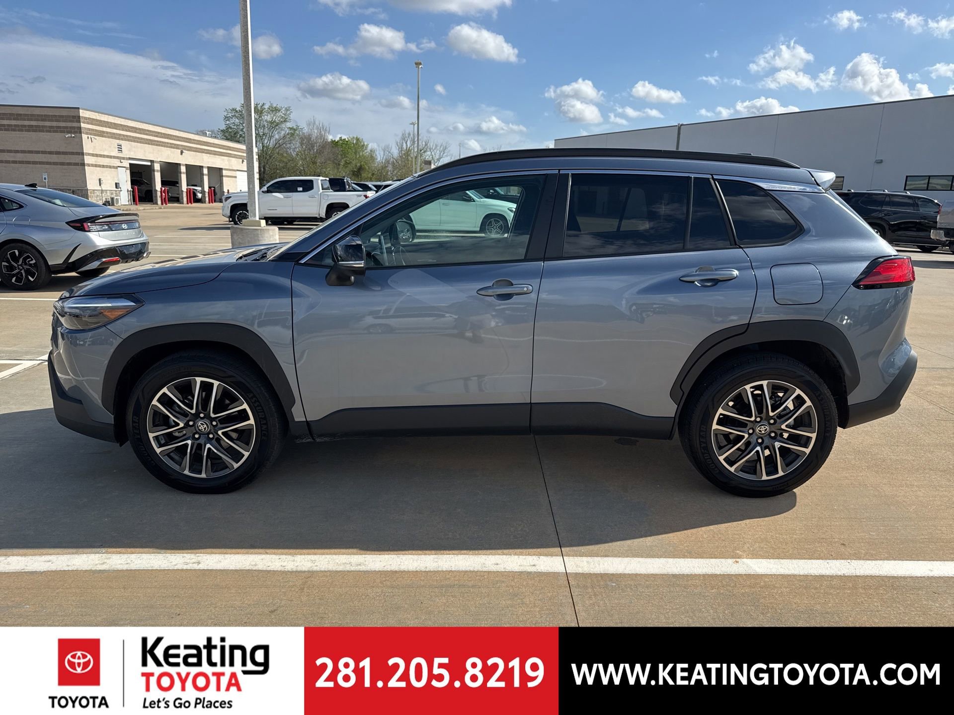 Used 2026 Toyota Corolla Cross XLE image 4