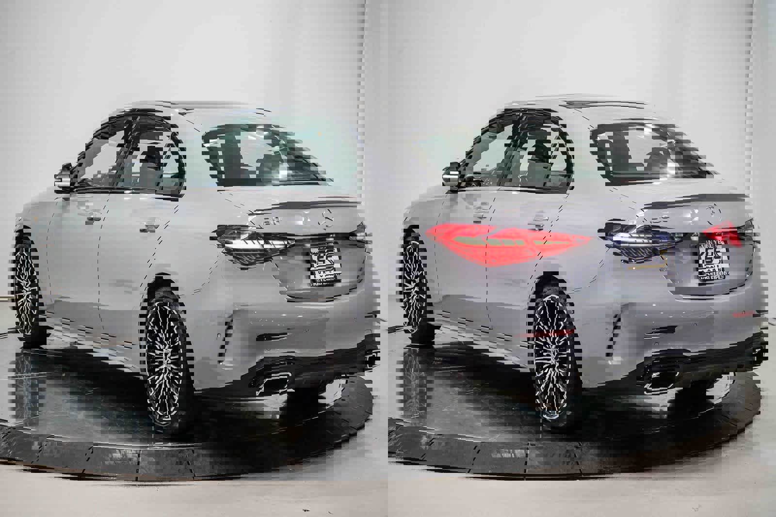 Used 2025 Mercedes-Benz C 300 Sedan image 2