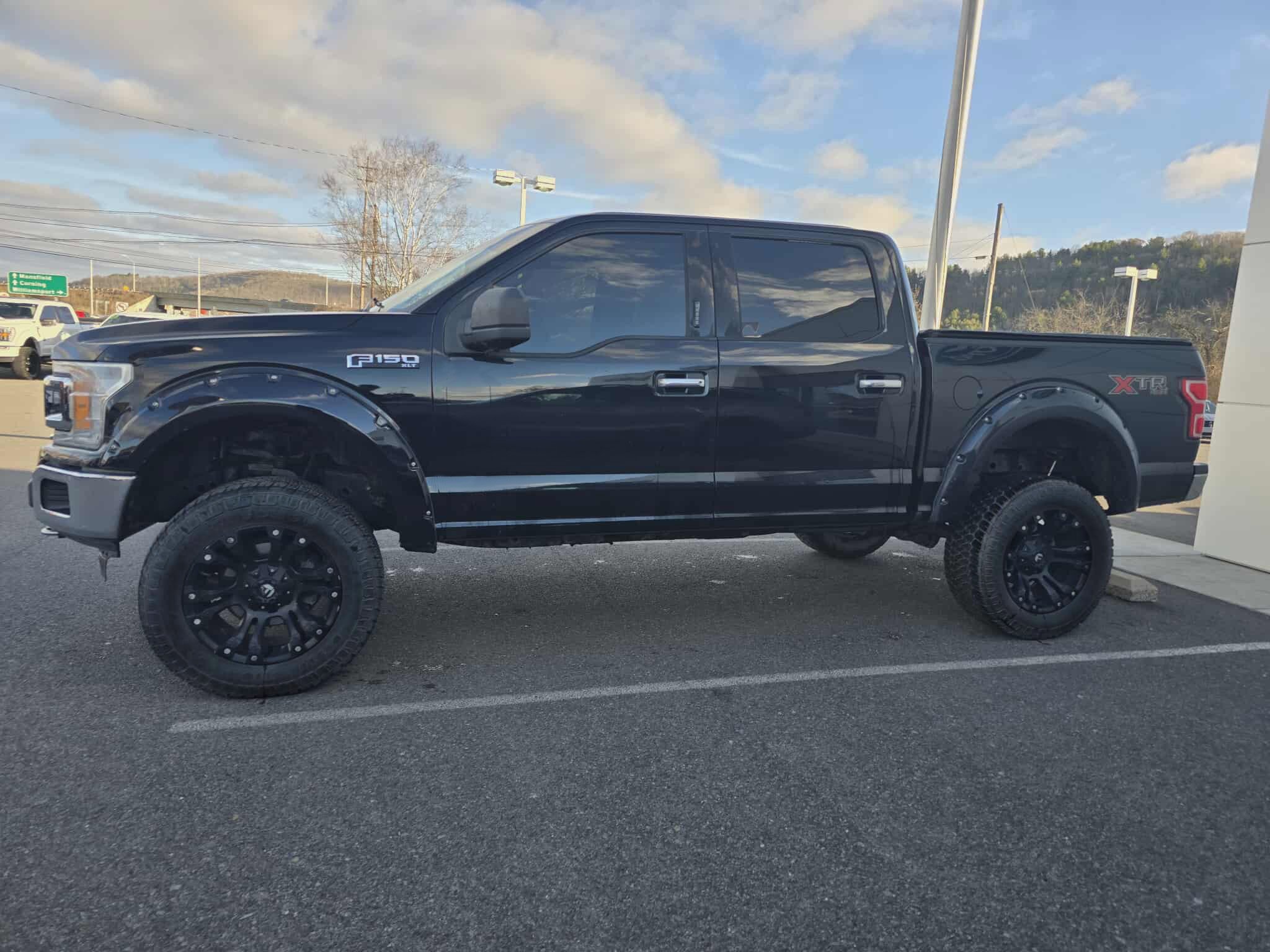 Used 2018 Ford F150 XLT w/ XTR Package image 7