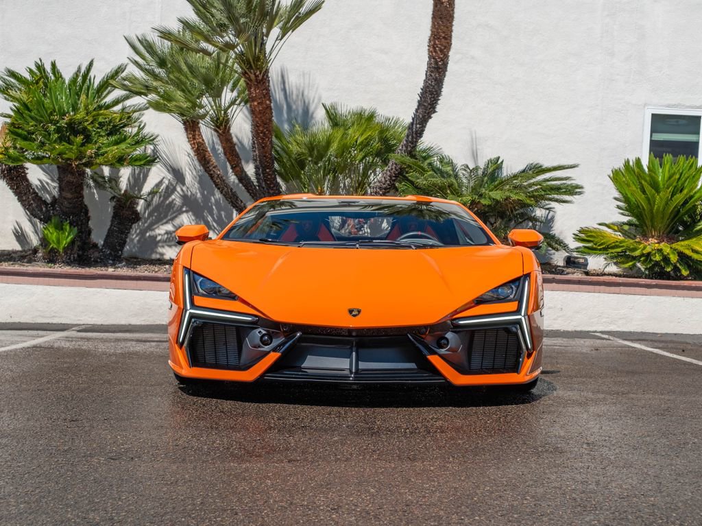 Used 2025 Lamborghini Revuelto image 5