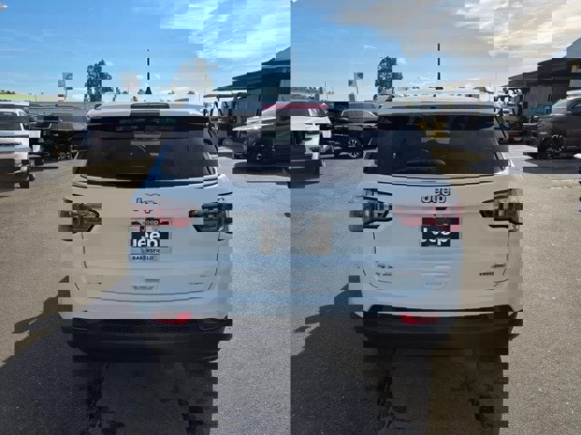 New 2026 Jeep Compass Latitude image 6