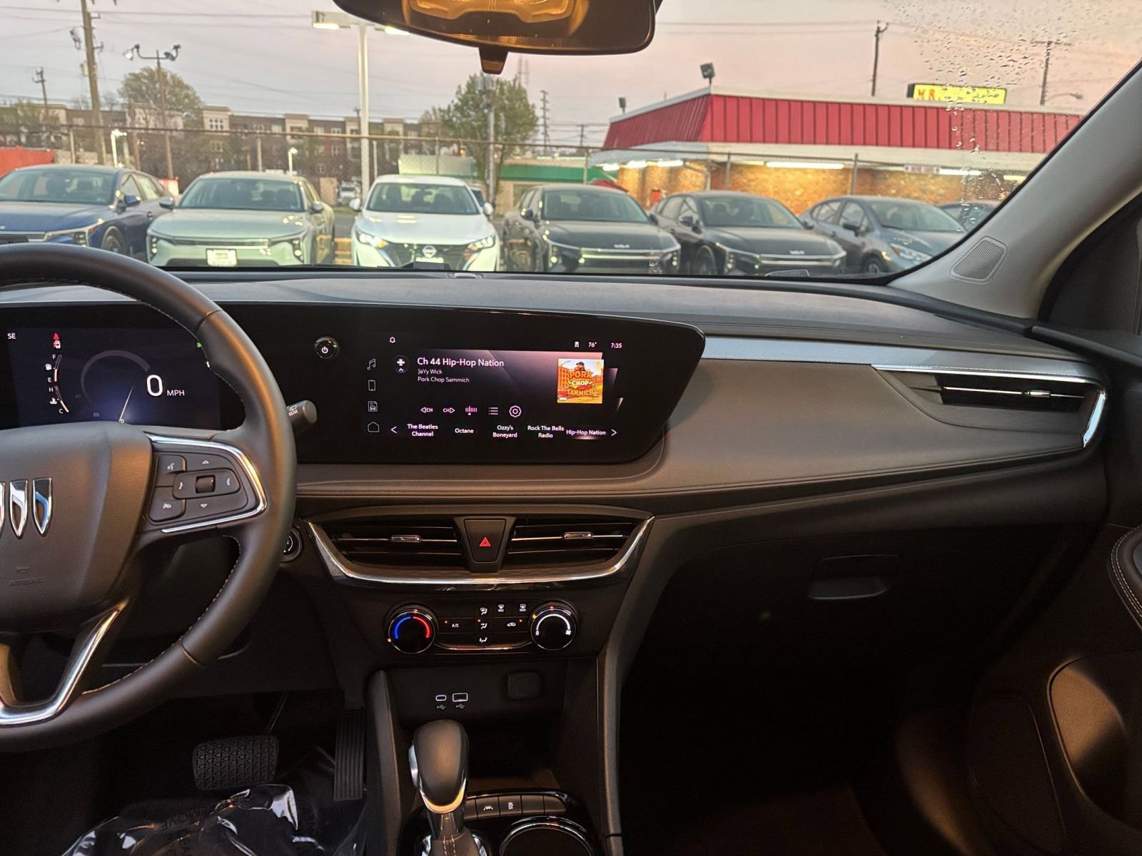 Used 2025 Buick Encore GX Preferred image 17