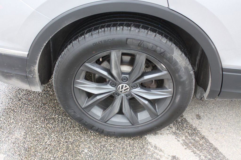 Used 2024 Volkswagen Tiguan SE image 30