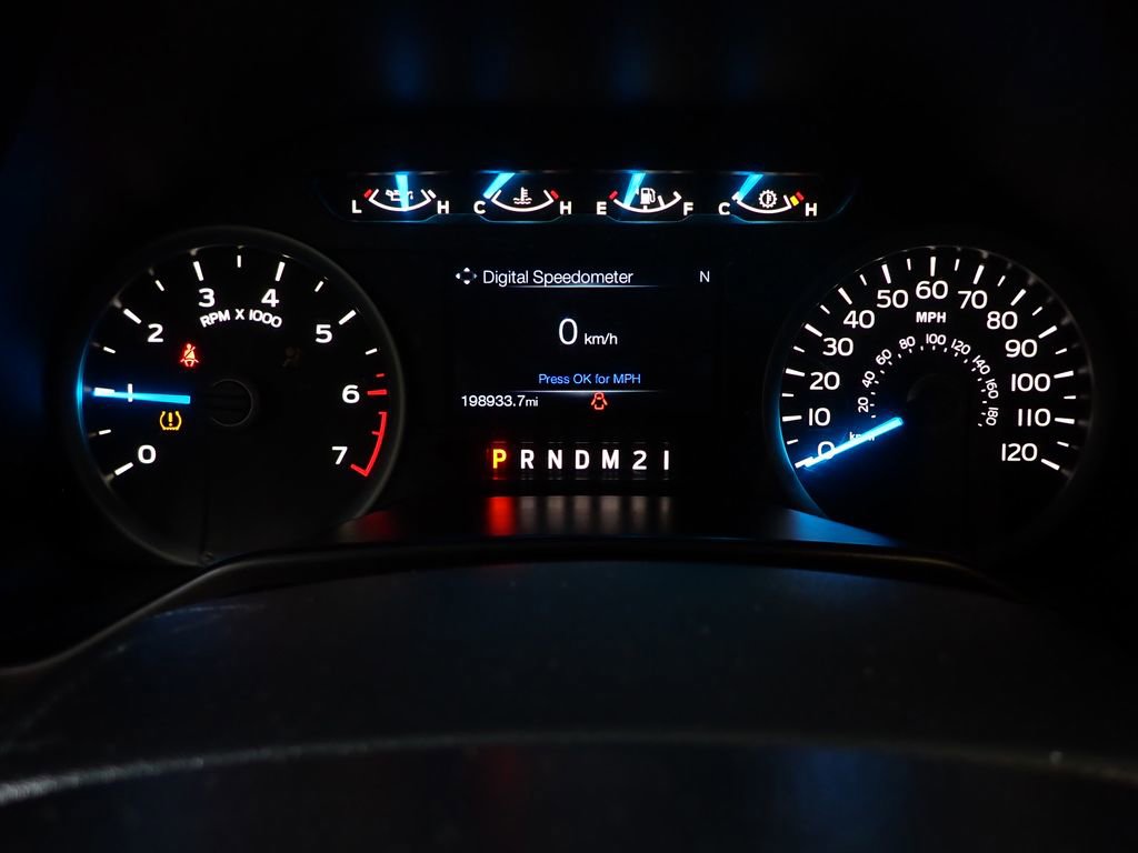 Used 2015 Ford F150 XLT w/ Equipment Group 302A Luxury image 24