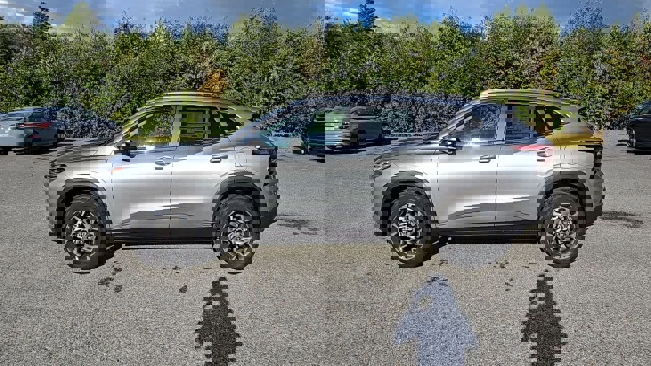 New 2025 Chevrolet Trax LT w/ Driver Confidence Package image 41