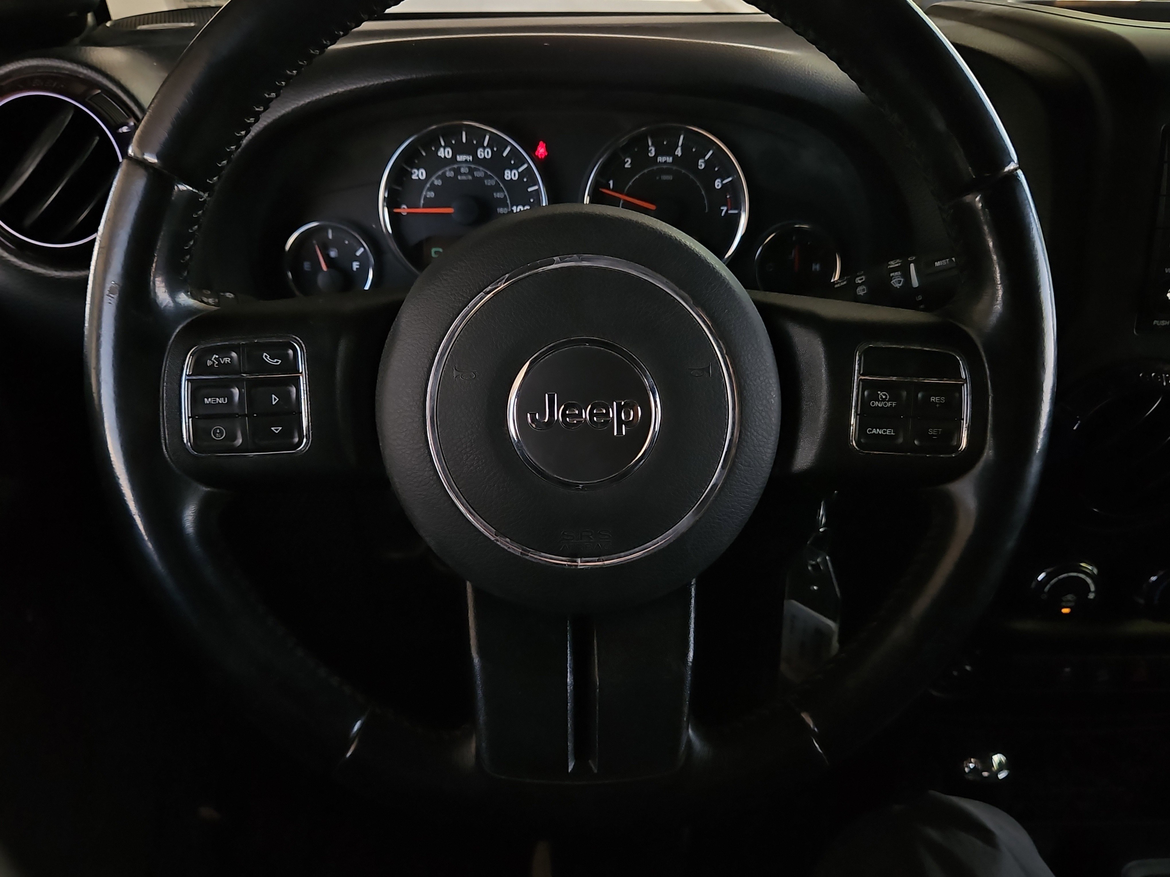 Used 2016 Jeep Wrangler Unlimited Rubicon w/ Connectivity Group image 10