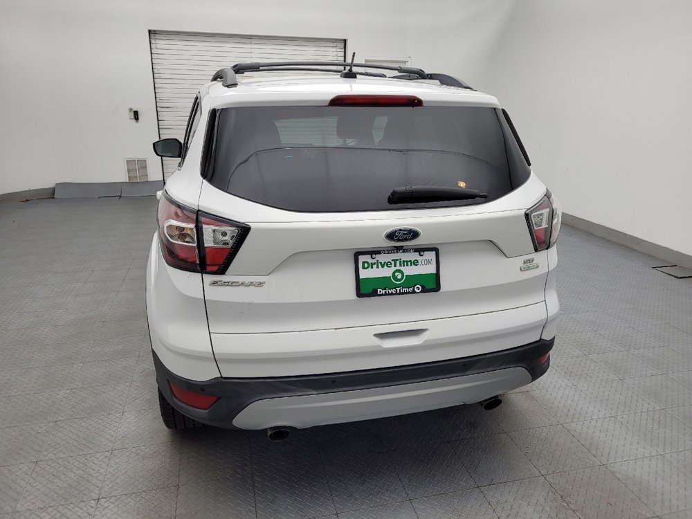 Used 2017 Ford Escape SE w/ Equipment Group 201A FWD image 6