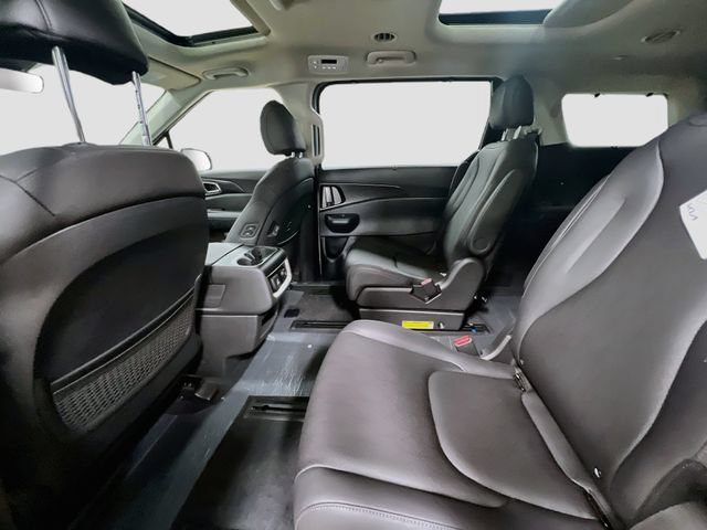 New 2027 Kia Carnival SX w/ Dark Edition Package FWD image 26