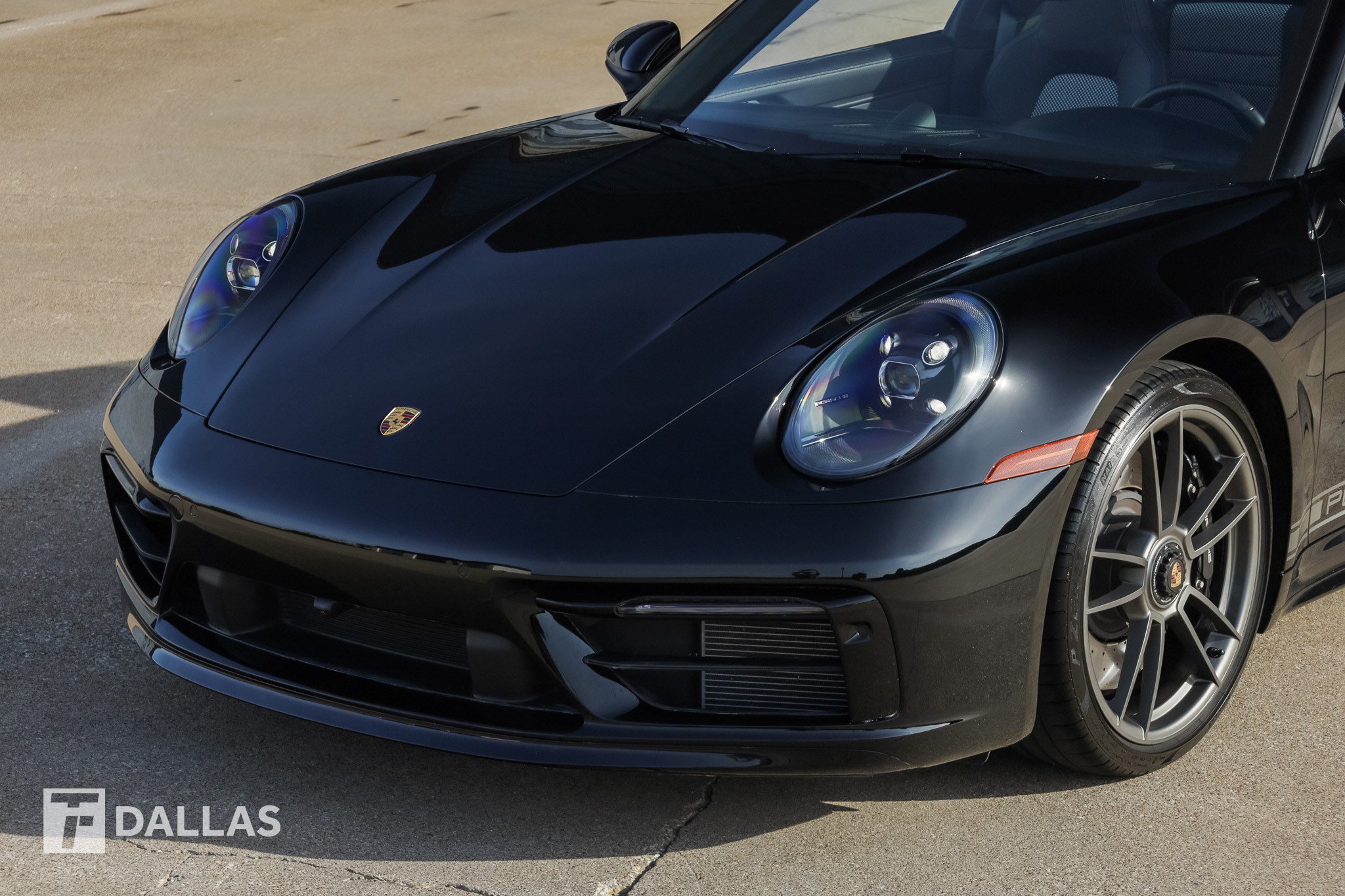 Used 2023 Porsche 911 50th Anniversary Edition AWD/4WD image 6