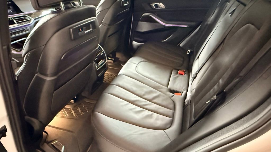 Used 2020 BMW X5 M50i w/ Executive Package image 14