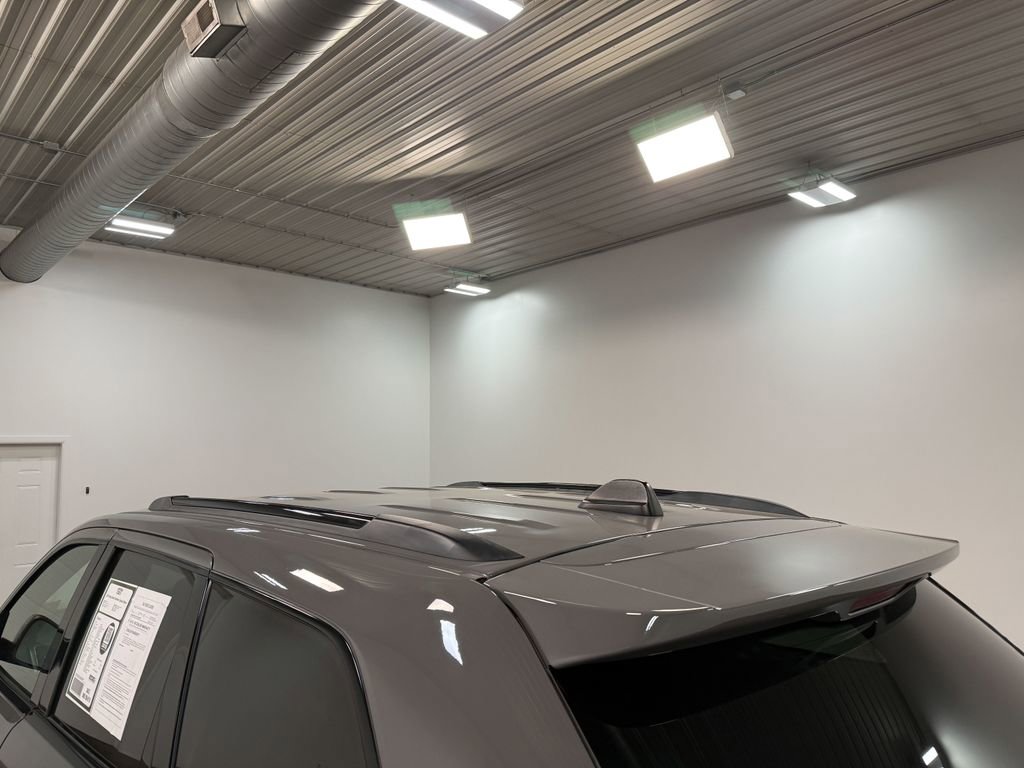 Used 2019 Jeep Grand Cherokee Laredo AWD/4WD image 45