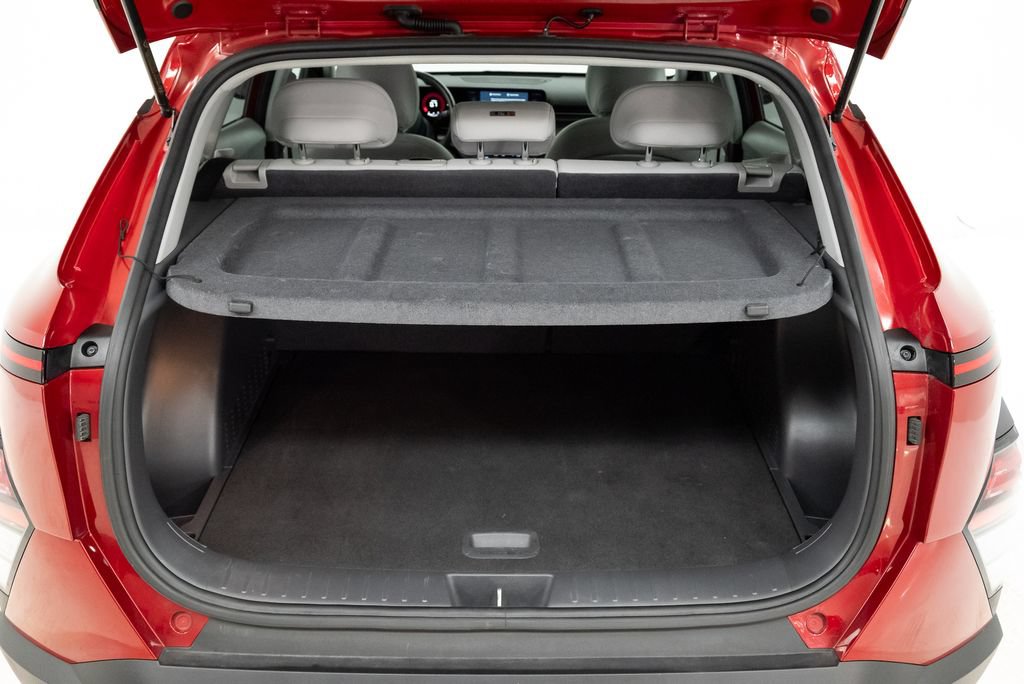 Used 2025 Hyundai Kona SEL FWD image 31