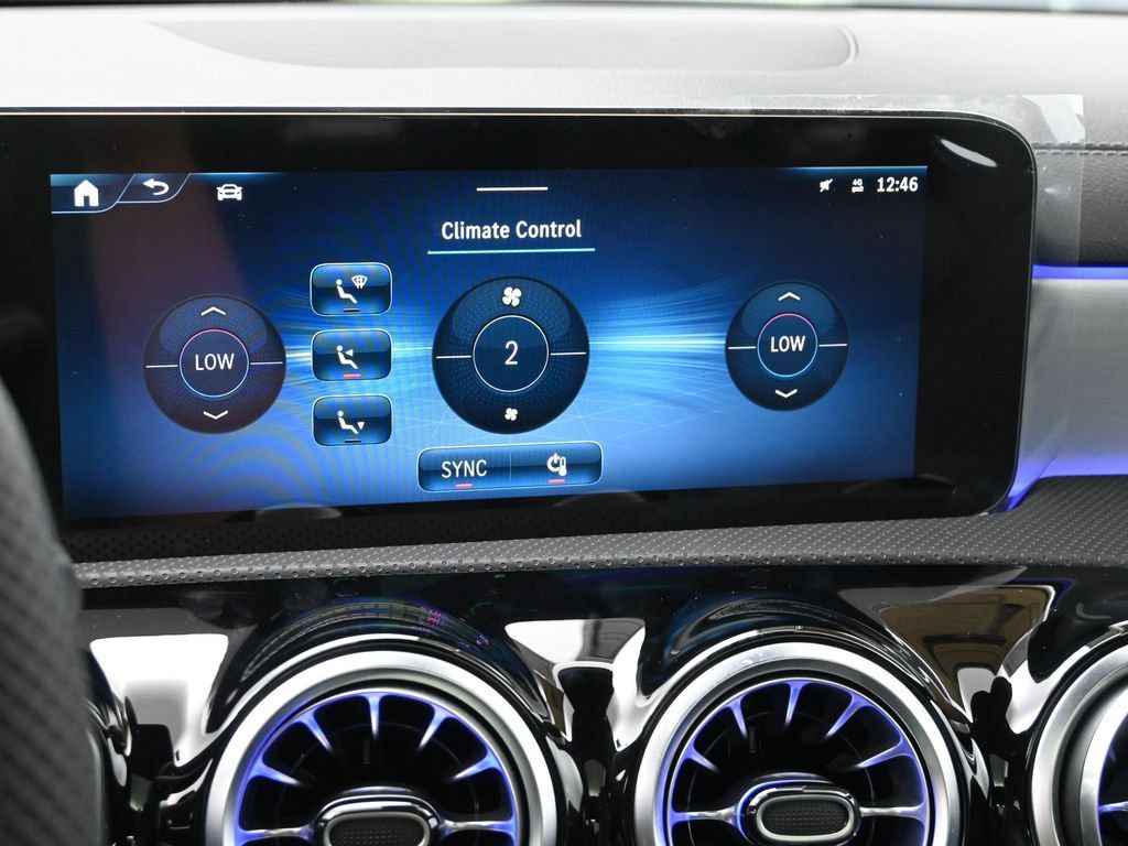 Used 2025 Mercedes-Benz CLA 250 4MATIC image 18