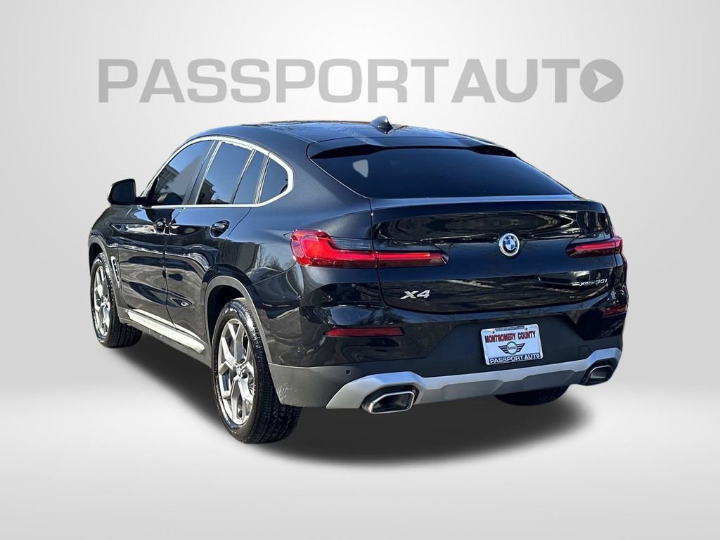 Used 2024 BMW X4 xDrive30i w/ Premium Package image 2