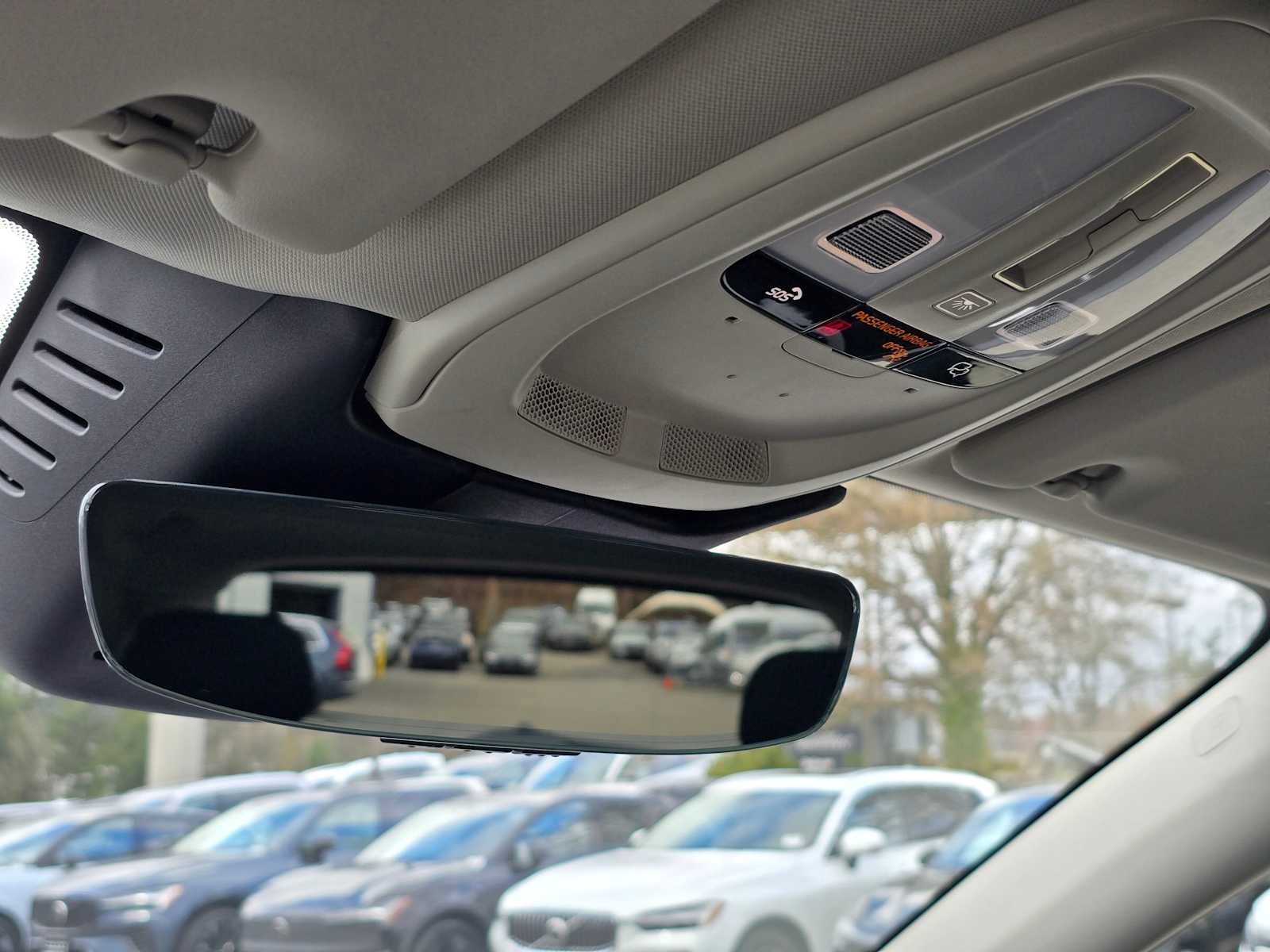 Certified 2025 Volvo XC60 B5 Plus image 27