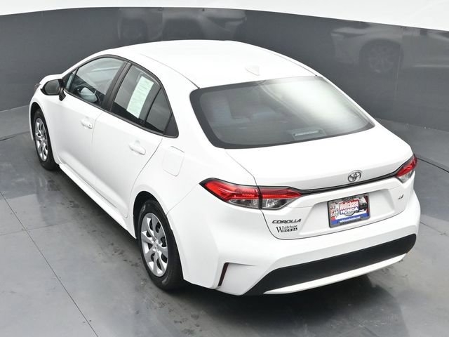 Used 2022 Toyota Corolla LE image 31