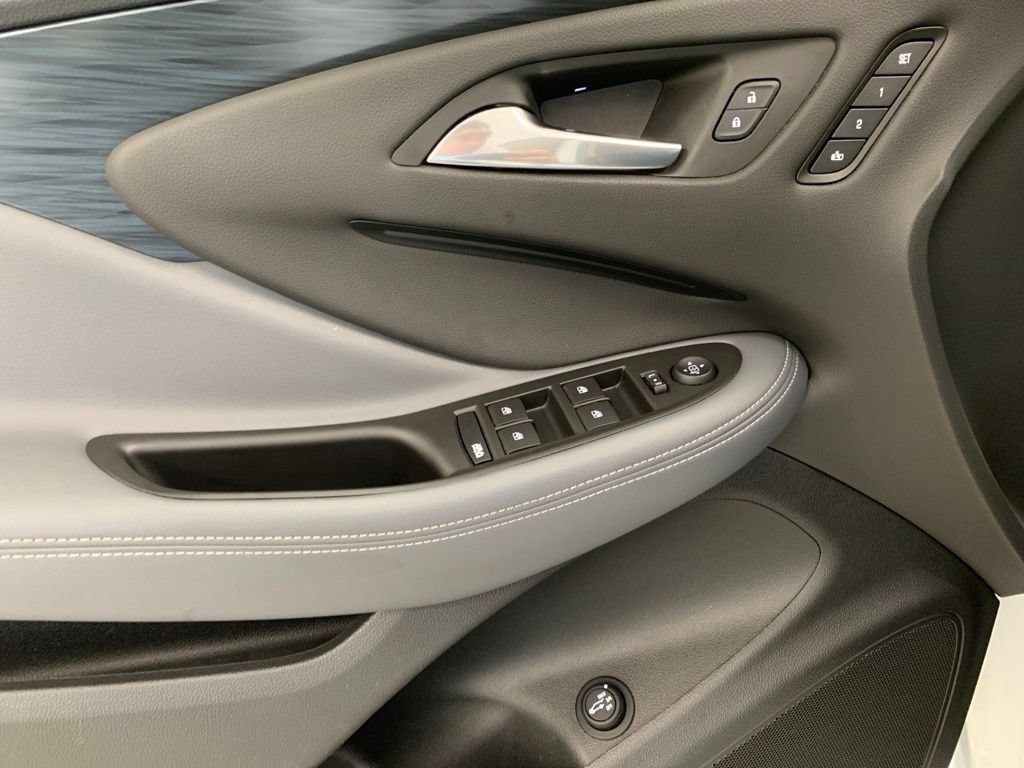 Used 2019 Buick Envision Essence FWD image 15