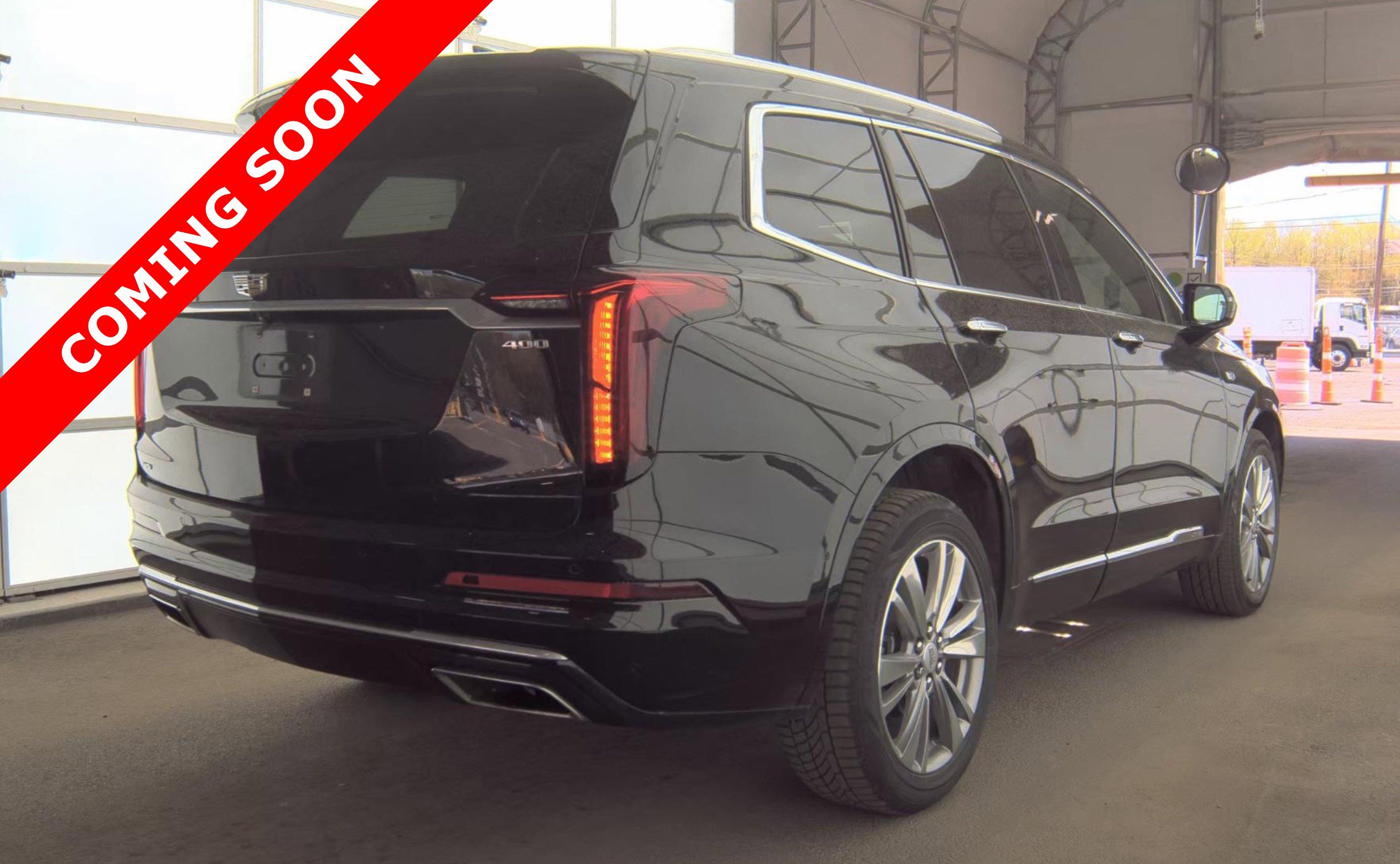 Used 2023 Cadillac XT6 Premium Luxury w/ Technology Package AWD/4WD image 4