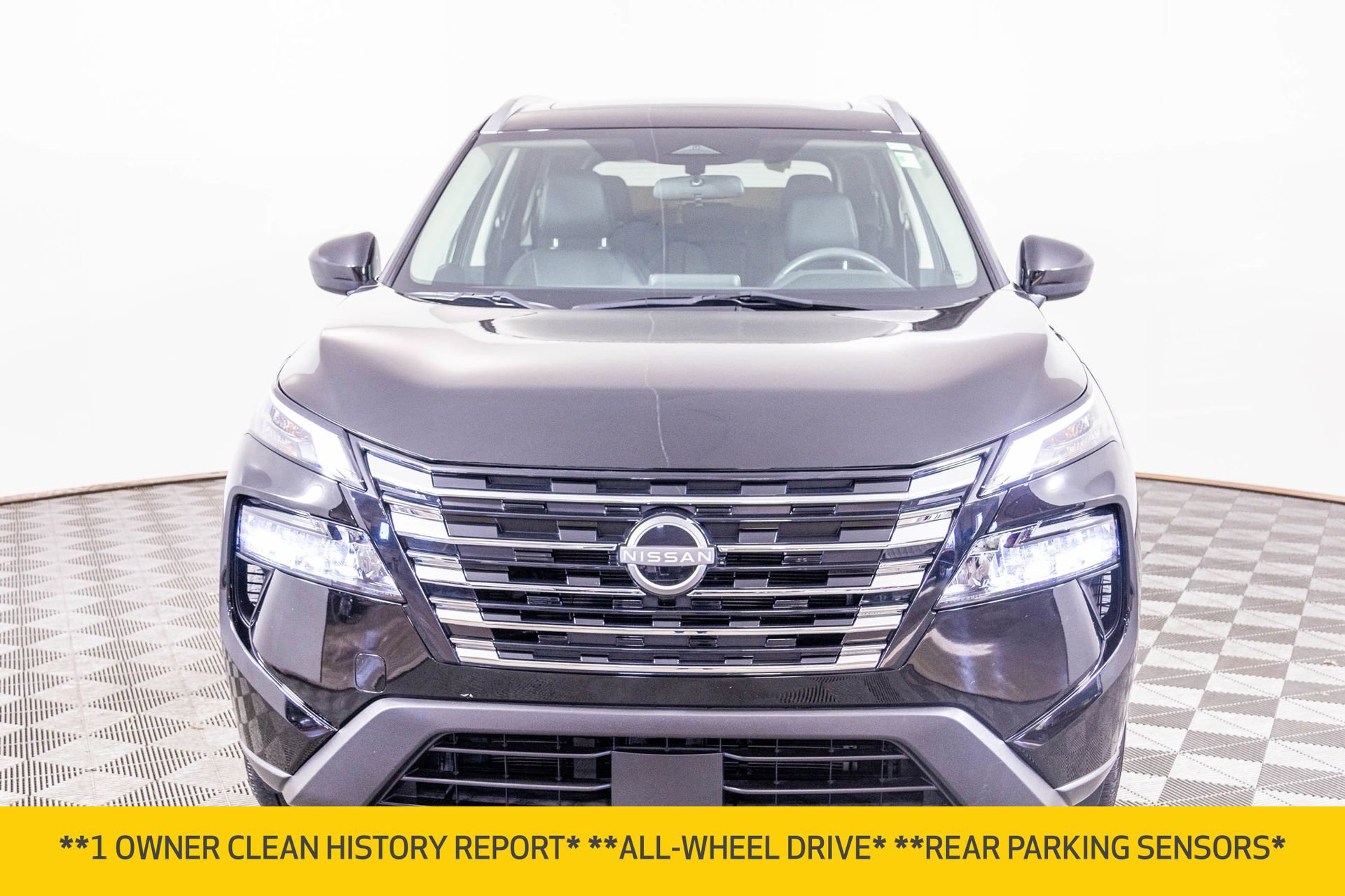 Used 2024 Nissan Rogue SV w/ SV Premium Package image 7