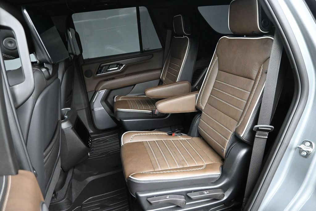Used 2026 GMC Yukon Denali Ultimate w/ LPO, Floor Liner Package AWD/4WD image 20