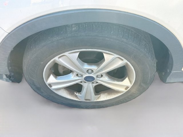 Used 2013 Ford Escape SE FWD image 18