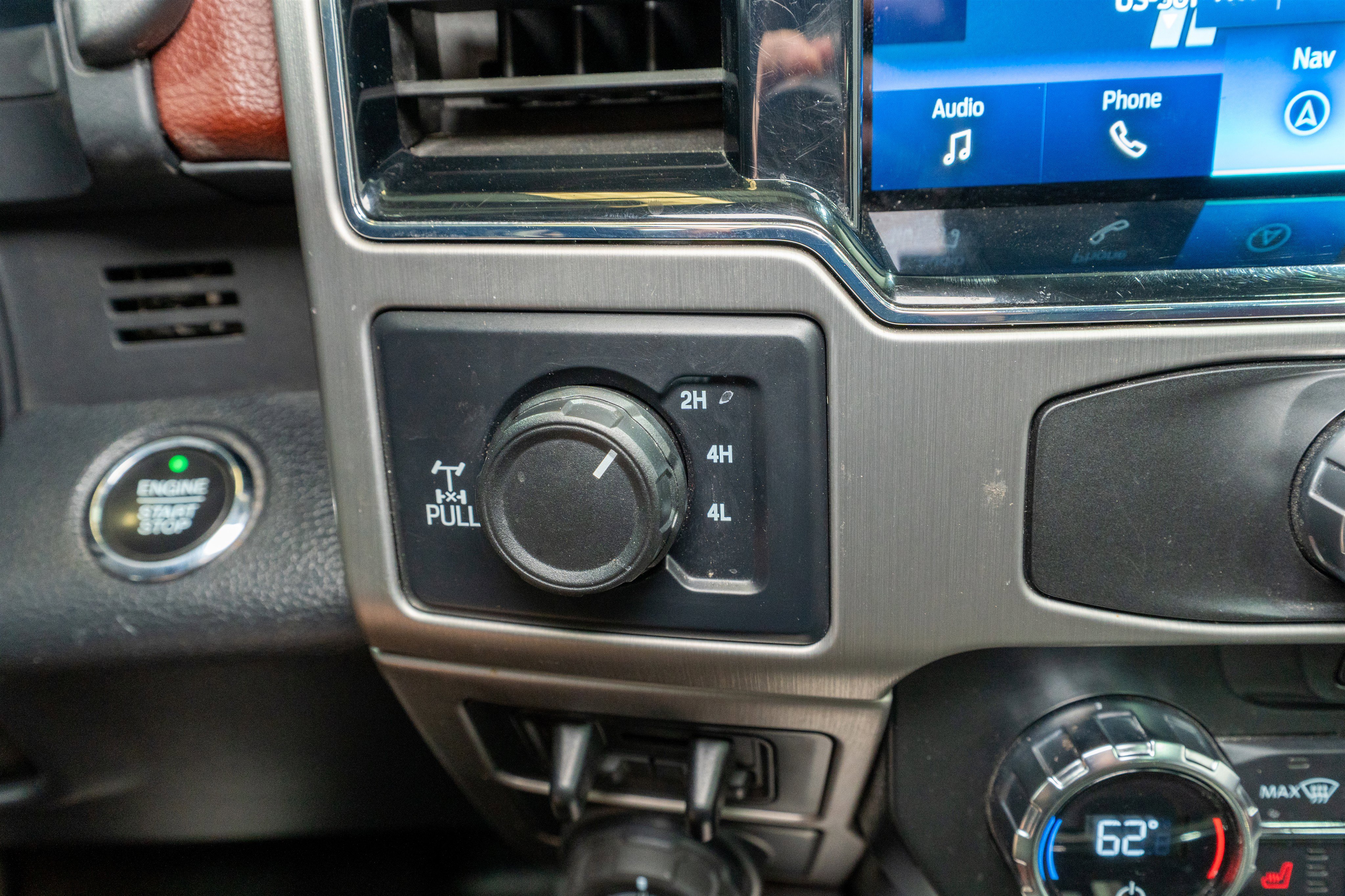 Used 2022 Ford F250 Platinum w/ FX4 Off-Road Package image 27