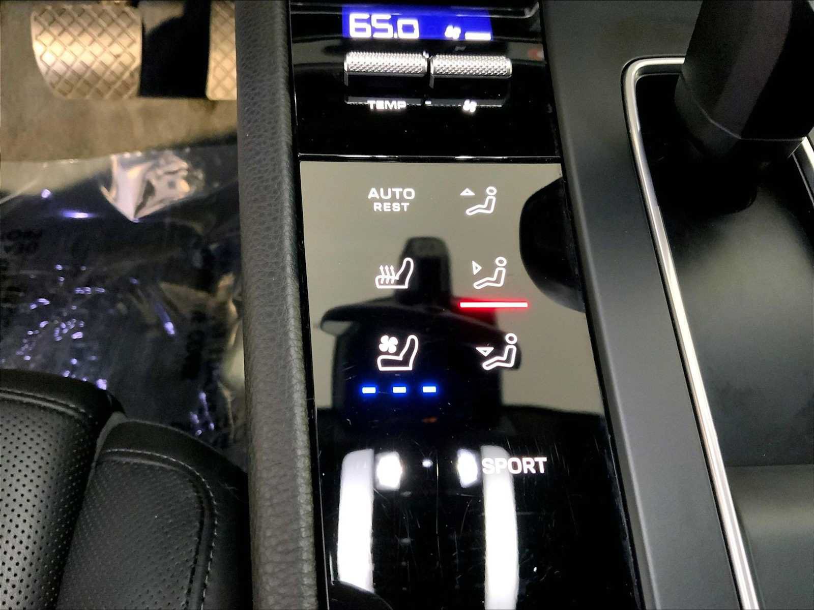 Certified 2026 Porsche Macan AWD/4WD image 37