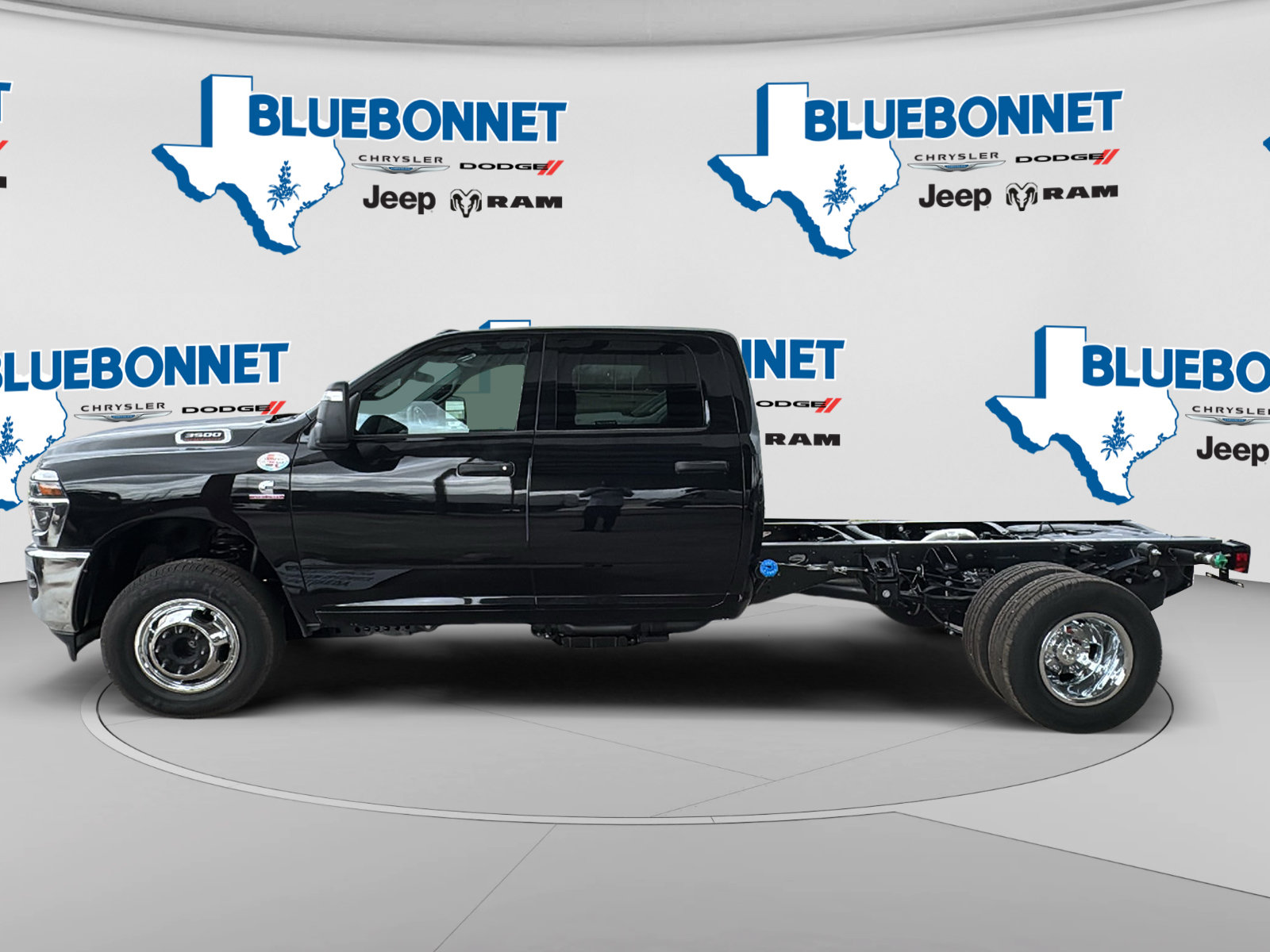 New 2026 RAM 3500 Tradesman w/ Chrome Appearance Group A AWD/4WD image 8