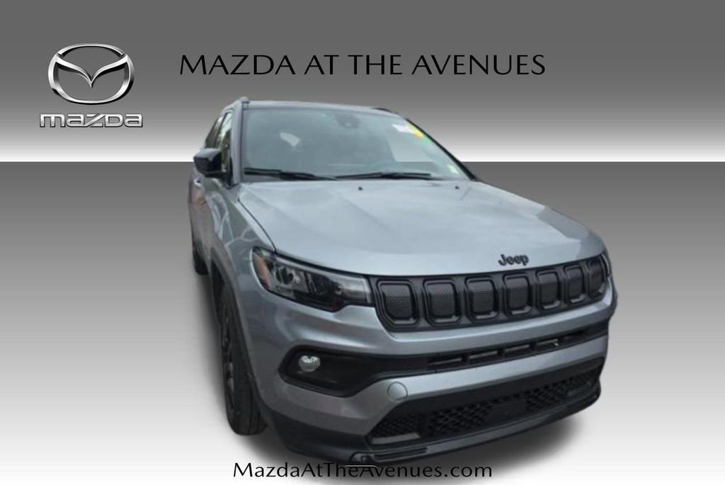 Used 2022 Jeep Compass Latitude FWD image 6