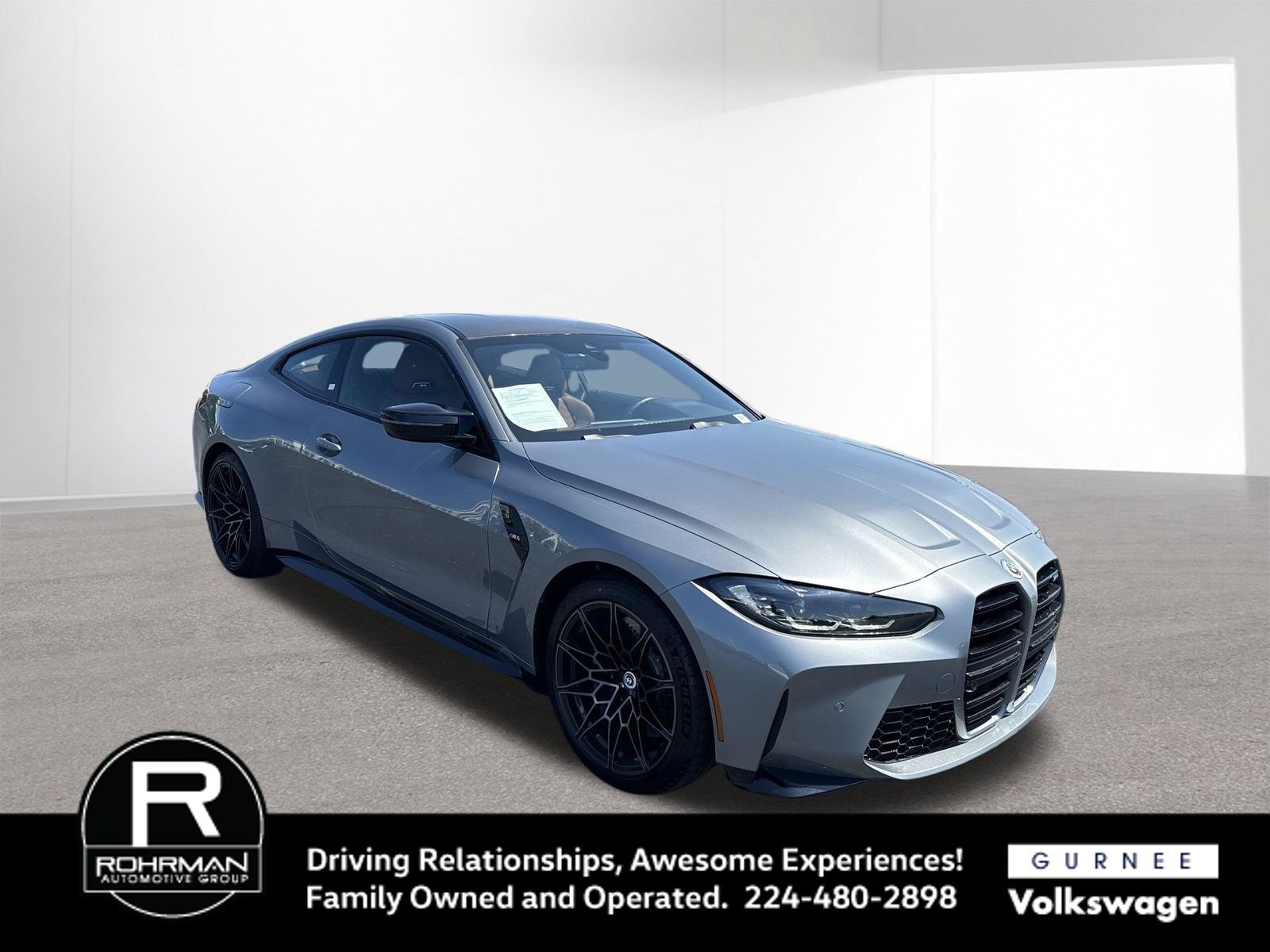 Used 2022 BMW M4 Coupe RWD image 2
