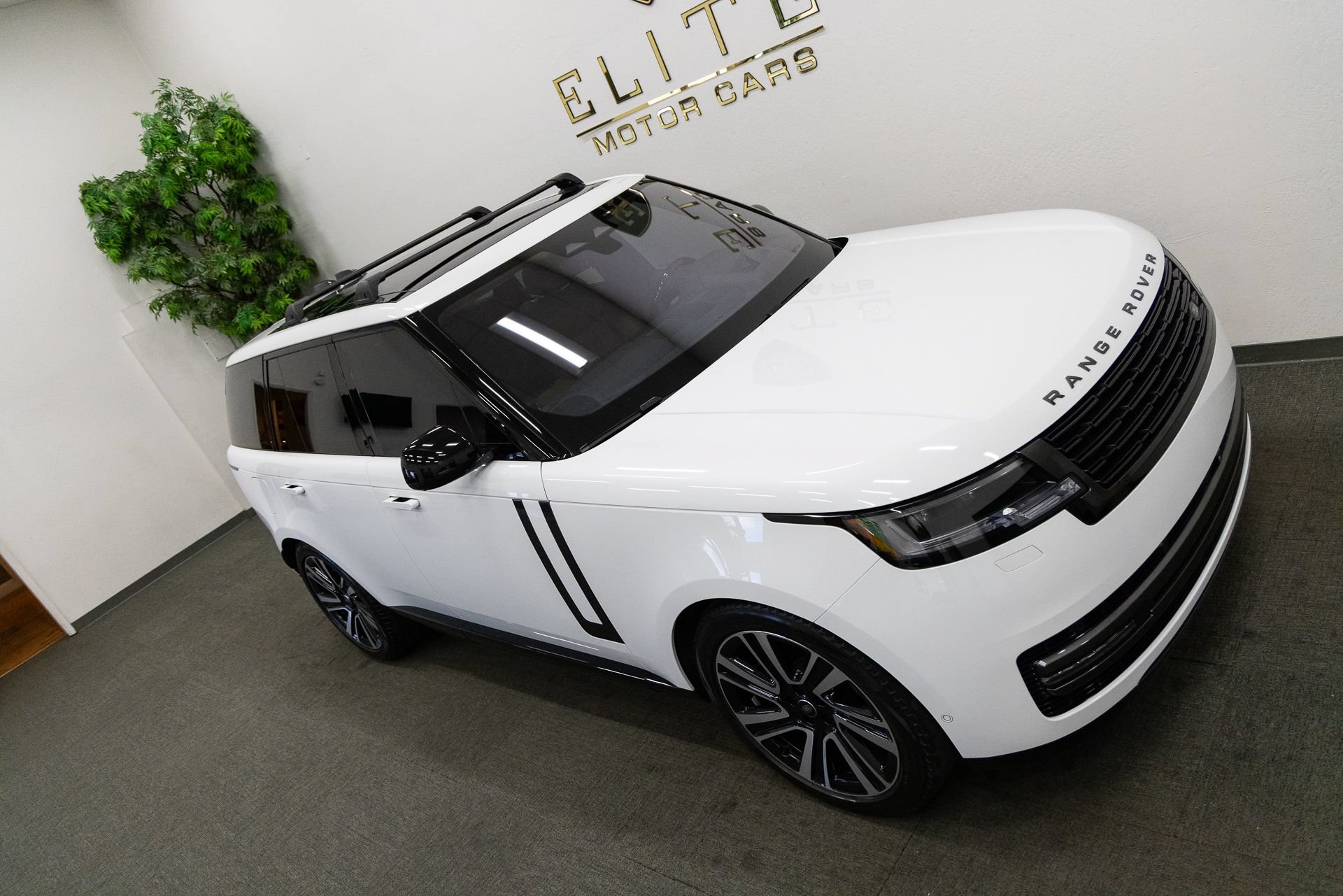 Used 2023 Land Rover Range Rover SE AWD/4WD image 27