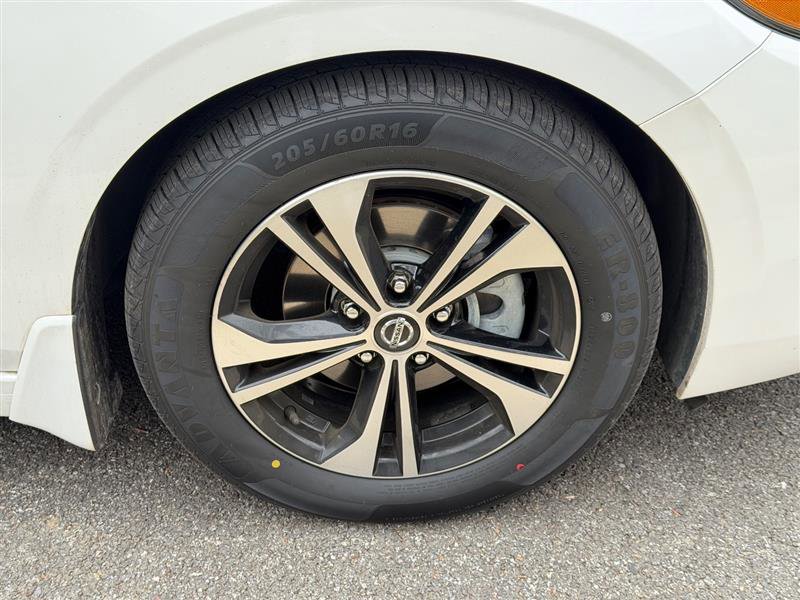 Used 2023 Nissan Sentra SV w/ All-Weather Package image 17