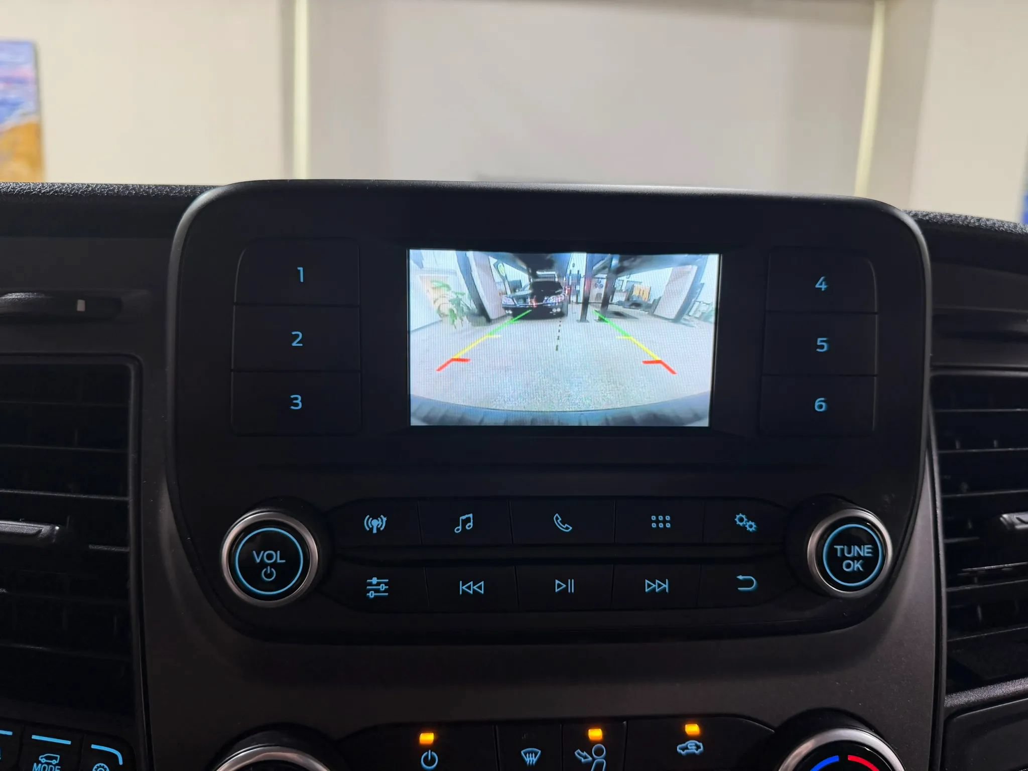 Used 2020 Ford Transit 350 XLT RWD image 40