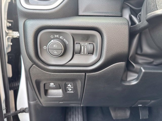 Used 2026 RAM 1500 Laramie AWD/4WD image 14