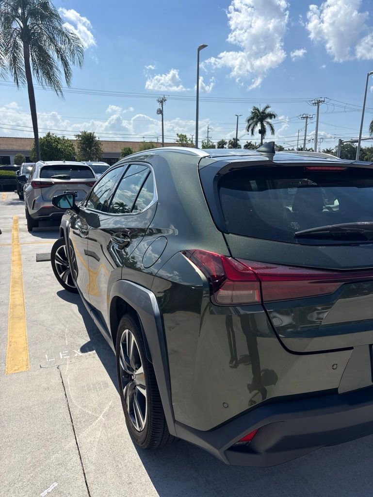 Certified 2024 Lexus UX 250h FWD image 7