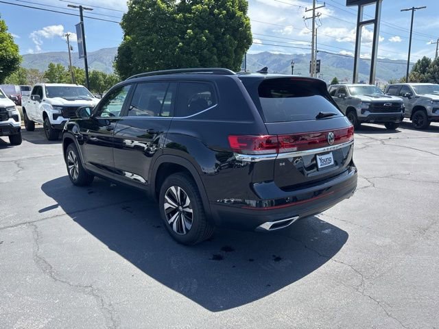 Used 2024 Volkswagen Atlas SE AWD/4WD image 3