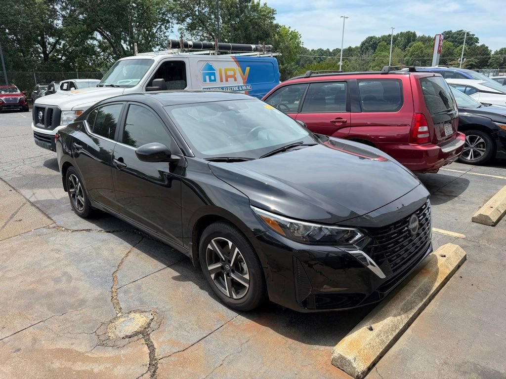 Used 2025 Nissan Sentra SV FWD image 2