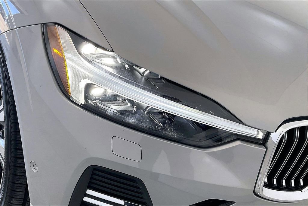 Certified 2023 Volvo XC60 B5 Ultimate w/ Climate Package image 39