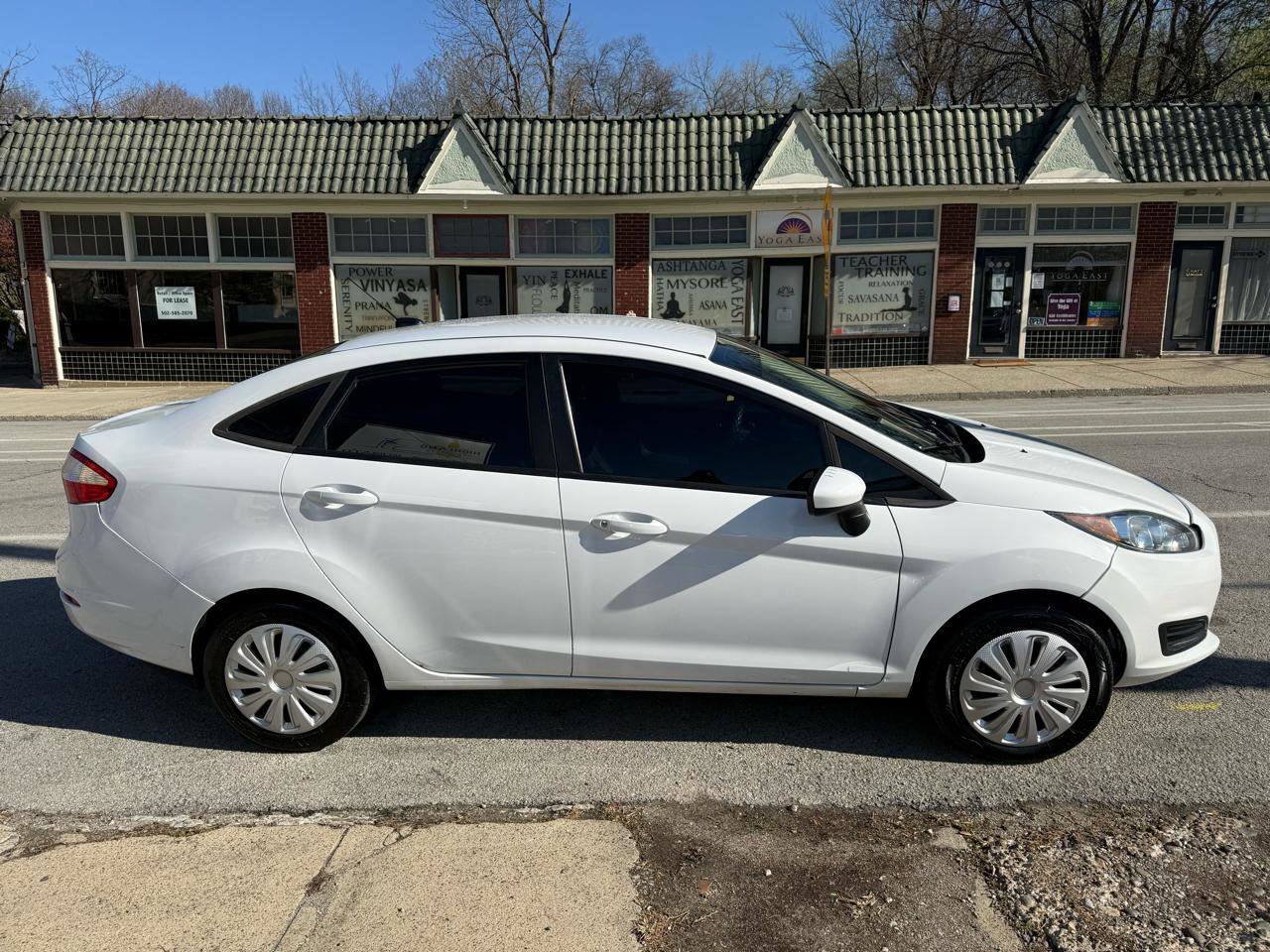 Used 2014 Ford Fiesta S FWD image 6