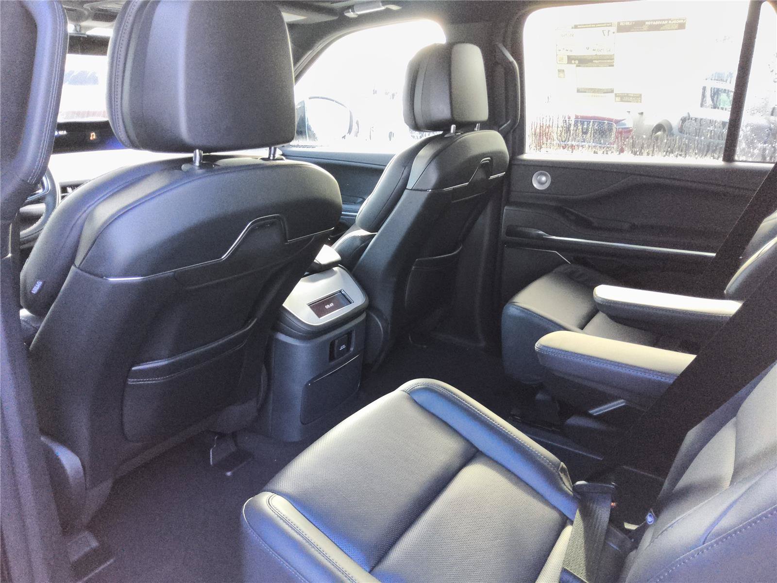 New 2027 Lincoln Navigator Reserve w/ Jet Appearance Package AWD/4WD image 25
