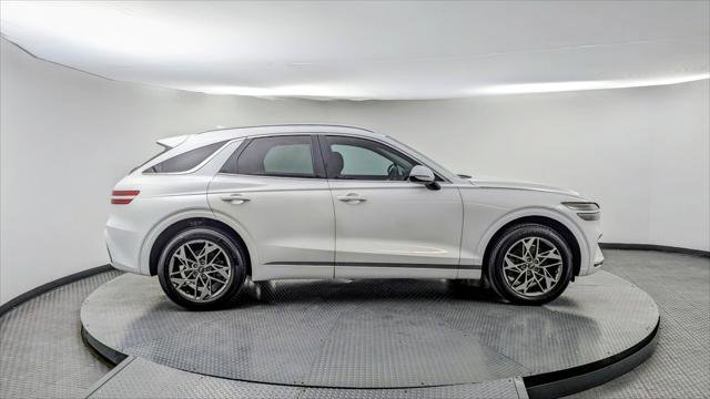 Used 2022 Genesis GV70 2.5T w/ Select Package AWD/4WD image 8