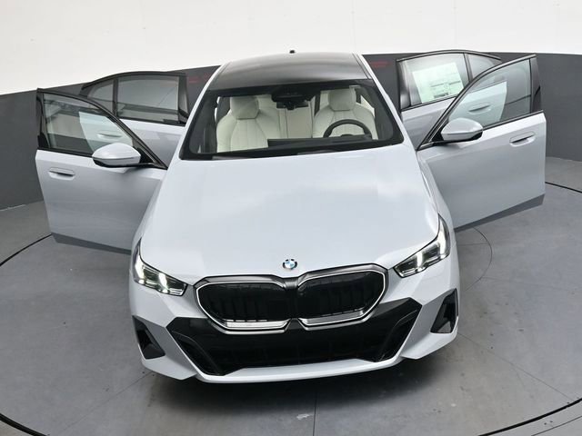 New 2026 BMW 530i xDrive w/ M Sport Package image 37