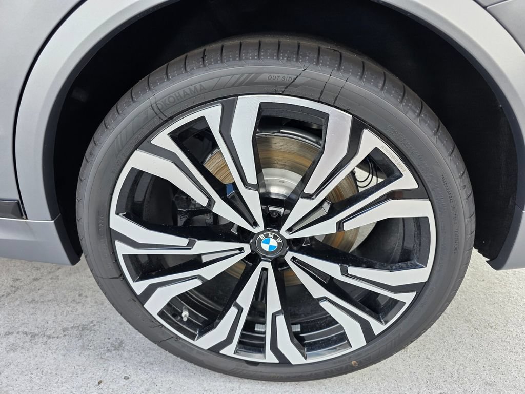 New 2027 BMW X7 M60i AWD/4WD image 6