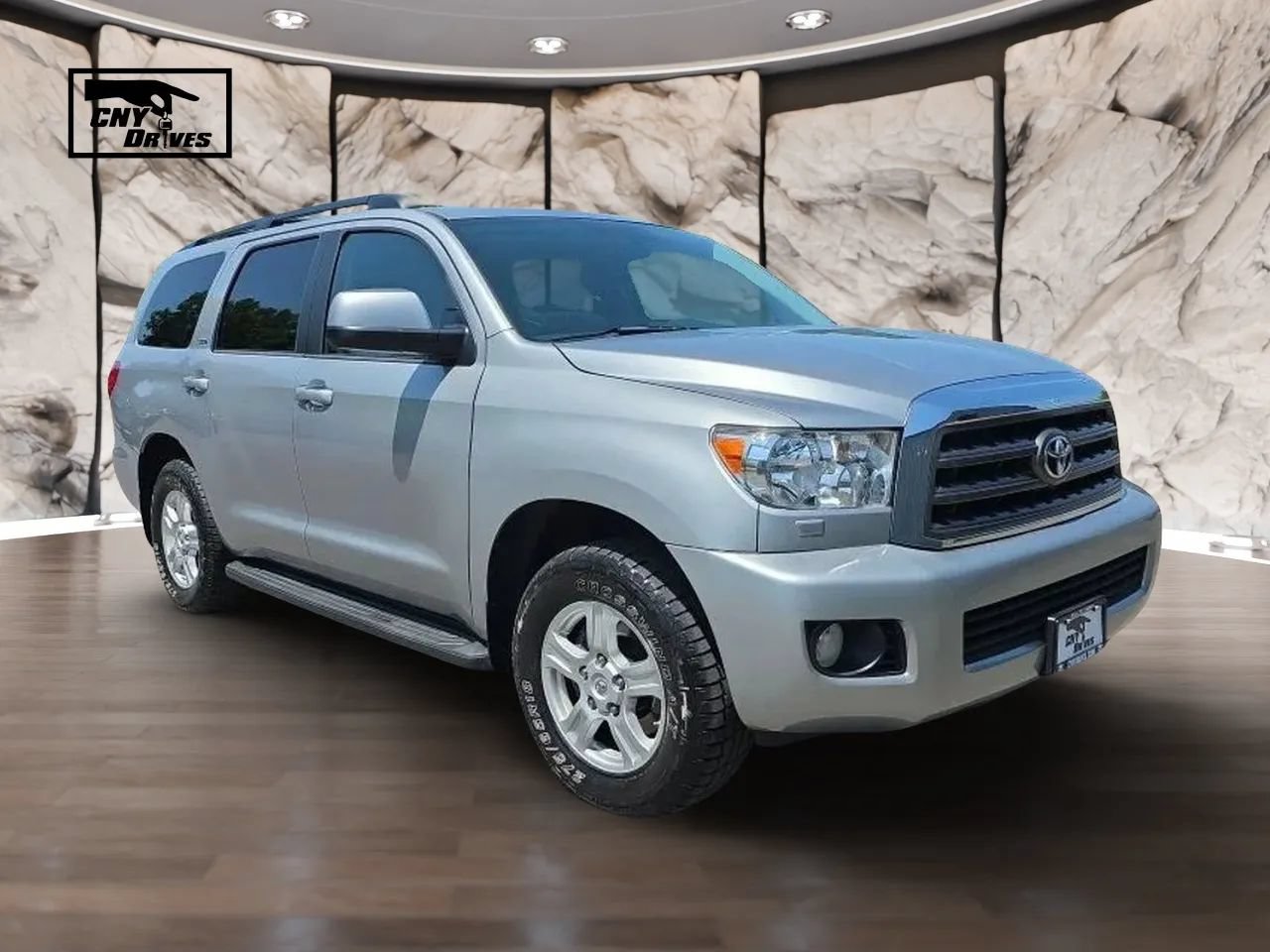 Used 2015 Toyota Sequoia SR5 AWD/4WD image 3