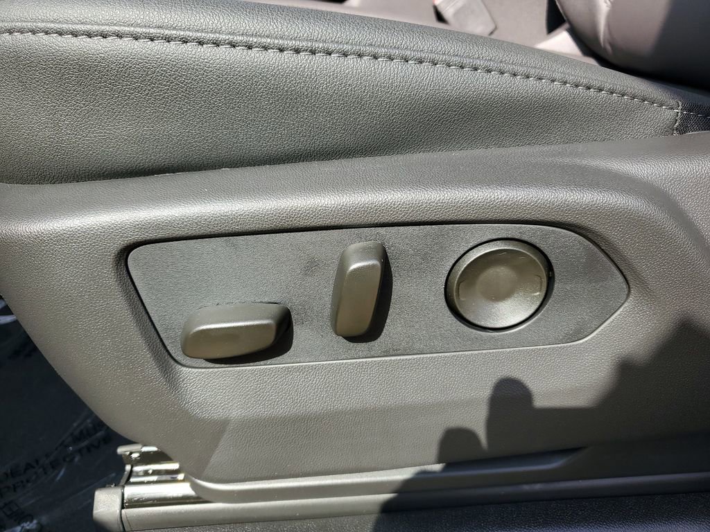 New 2026 Chevrolet Suburban LT w/ Comfort Package image 24