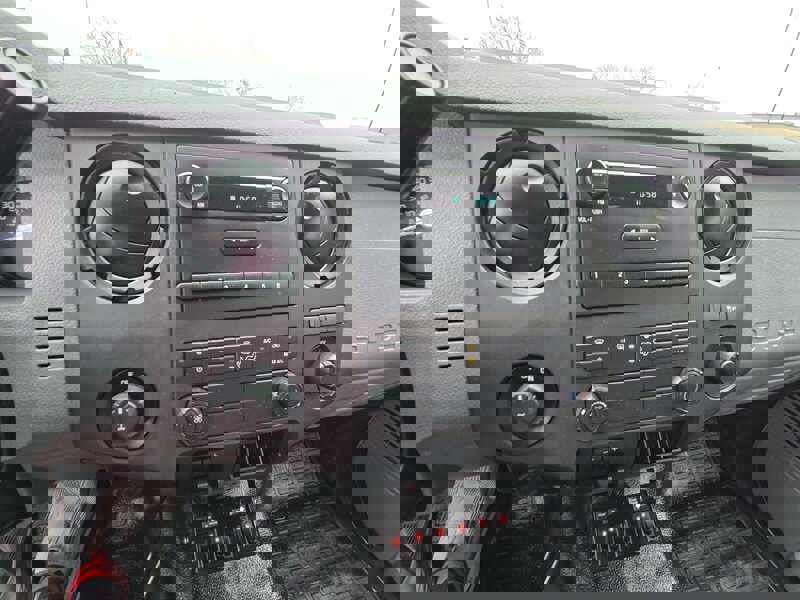 Used 2016 Ford F250 XL w/ Power Equipment Group image 17