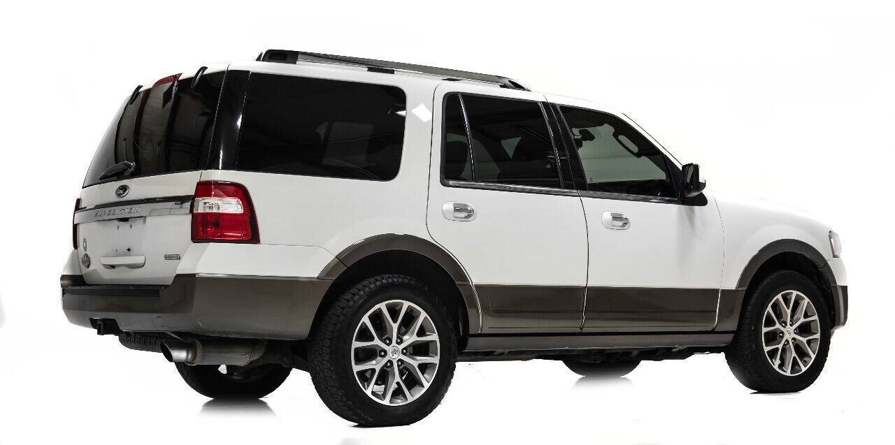 Used 2015 Ford Expedition King Ranch RWD image 3