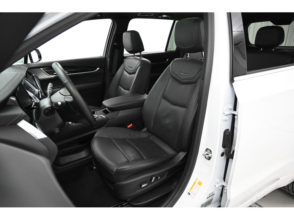 Certified 2025 Cadillac XT6 Premium Luxury image 10